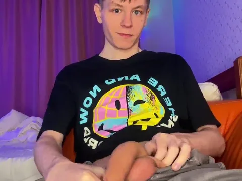 Watch my curvy knobs jiggle as A I edge