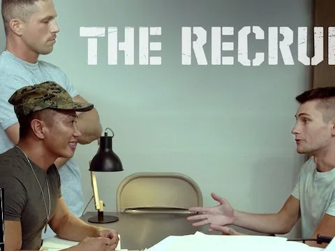 Watch these army jocks season a