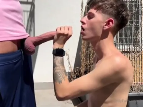 Spectator Athirst for Weighty Dong Get